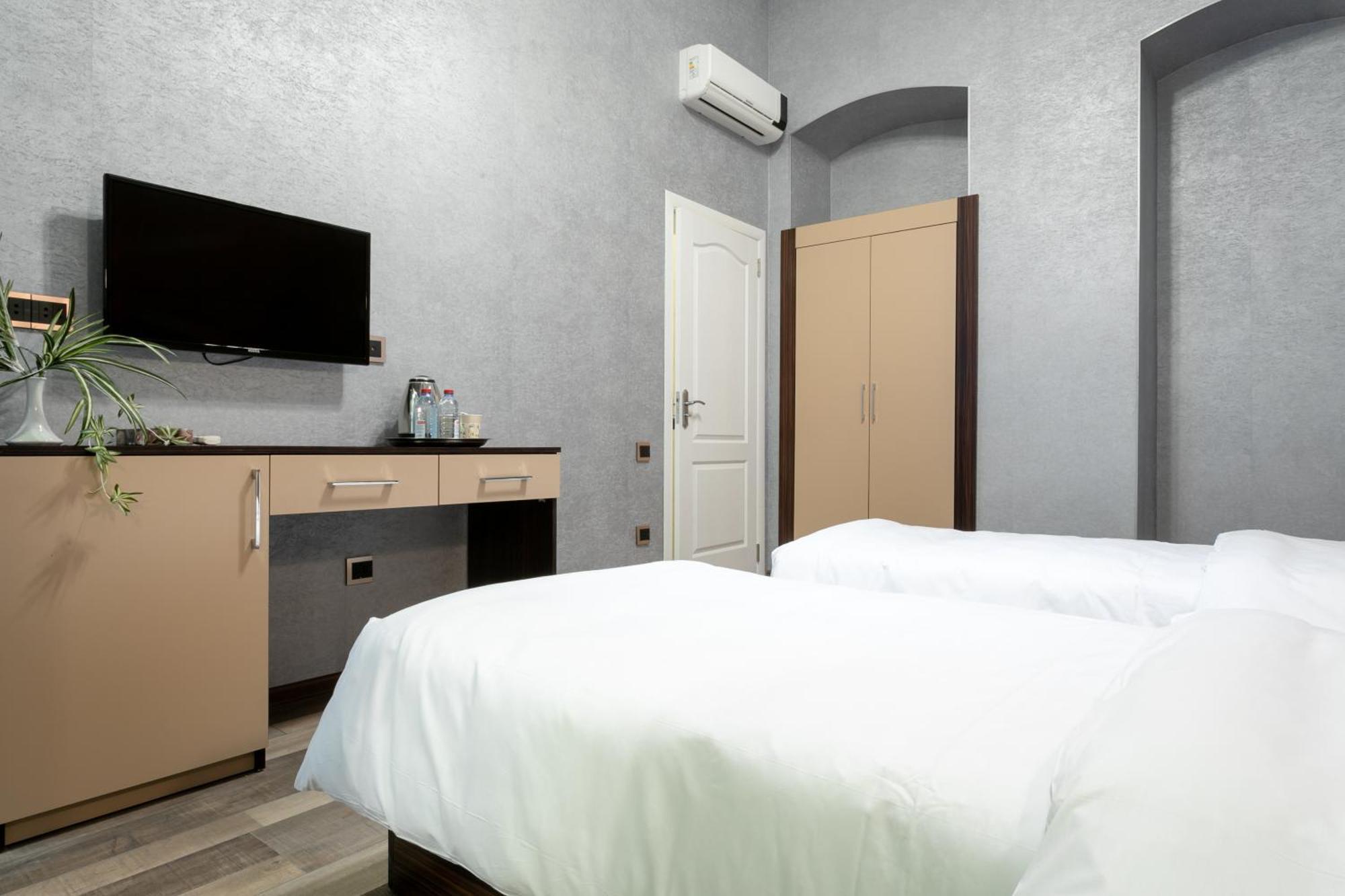 Garden Inn Nizami Hotel باكو المظهر الخارجي الصورة